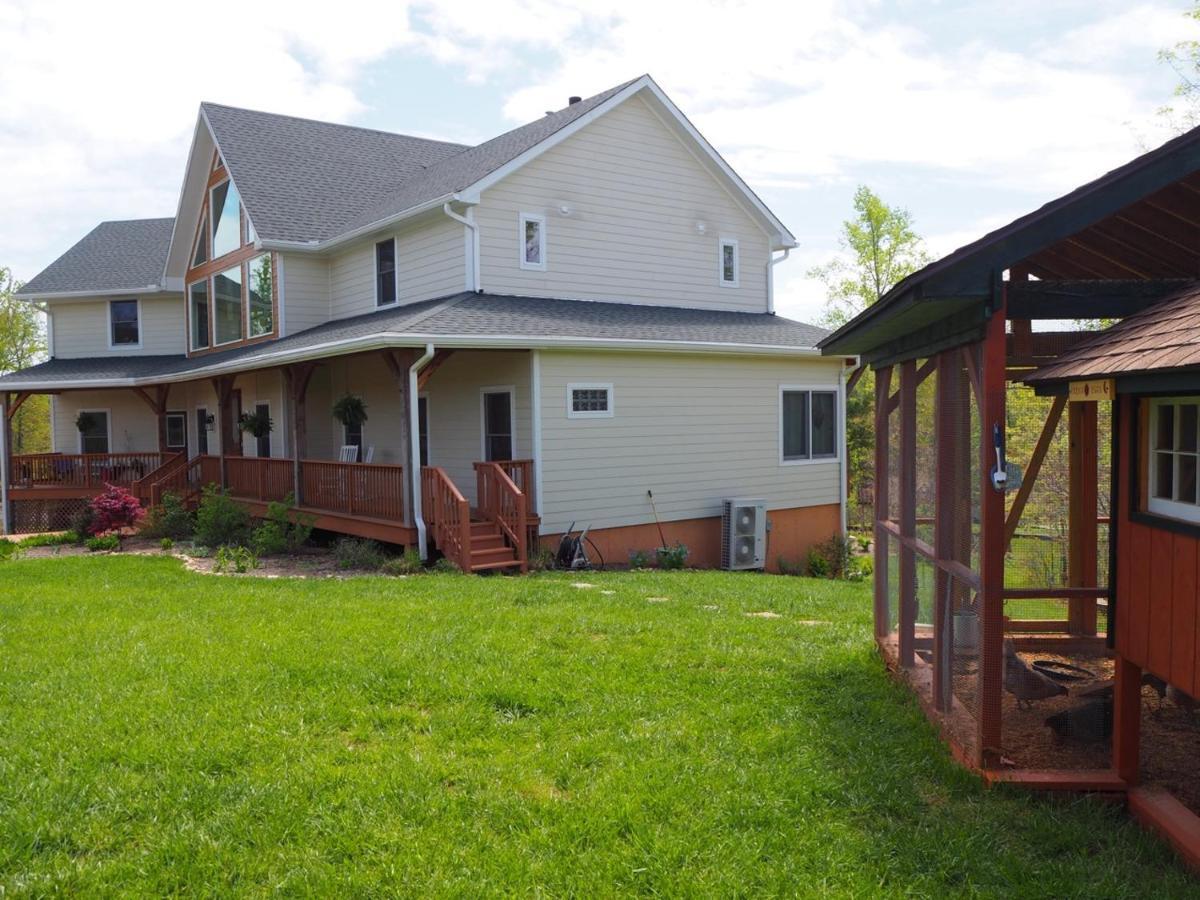 Bedford Landings Bed & Breakfast Moneta Экстерьер фото